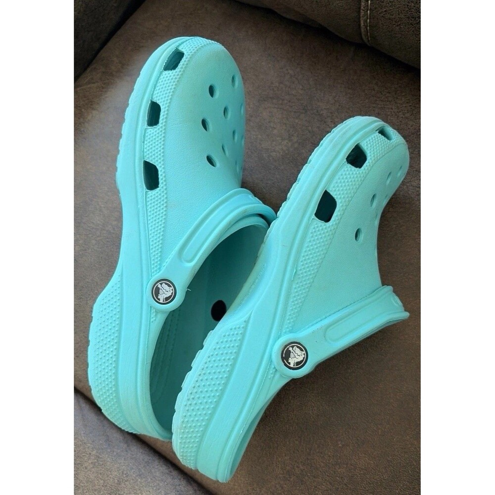 Crocs Shoes Mens Size 7 Women Size 9 Aqua Blue Clogs Casual Footwear